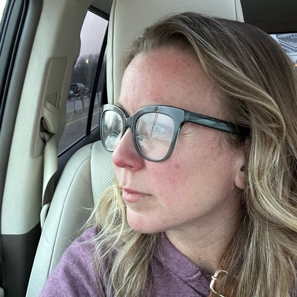 Meet your Posher, Betsy - Picture 2 of 2